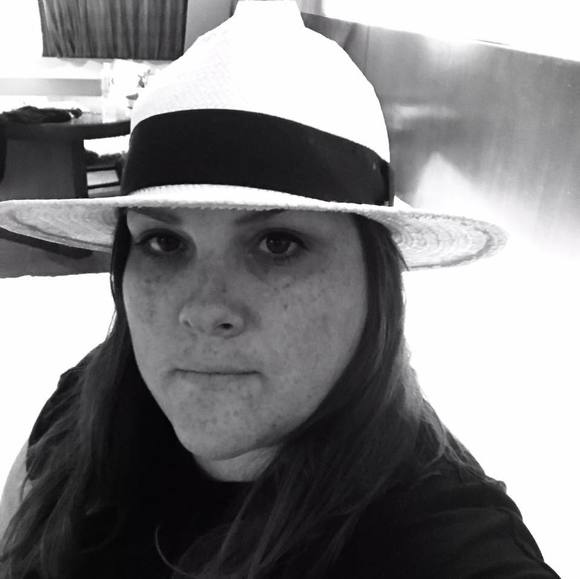 Meet your Posher, Melinda - Picture 1 of 1